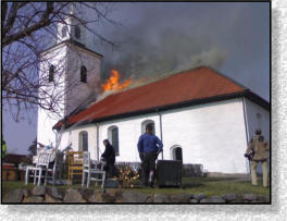 Stor del av inventarierna kunde r�ddas tack vare r�digt ingripande av ortsbefolkningen